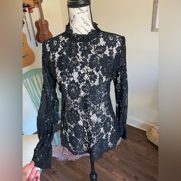 Black Lace Floral Pattern Shop - Picture 3 of 9